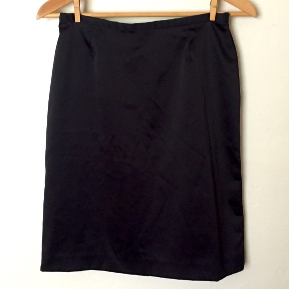 GAP Black Satin-Like Skirt - Picture 1 of 10